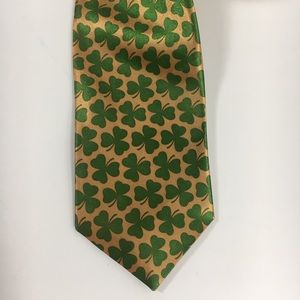 Green & Gold Irish Shamrock St Patrick’s Day Tie ☘️